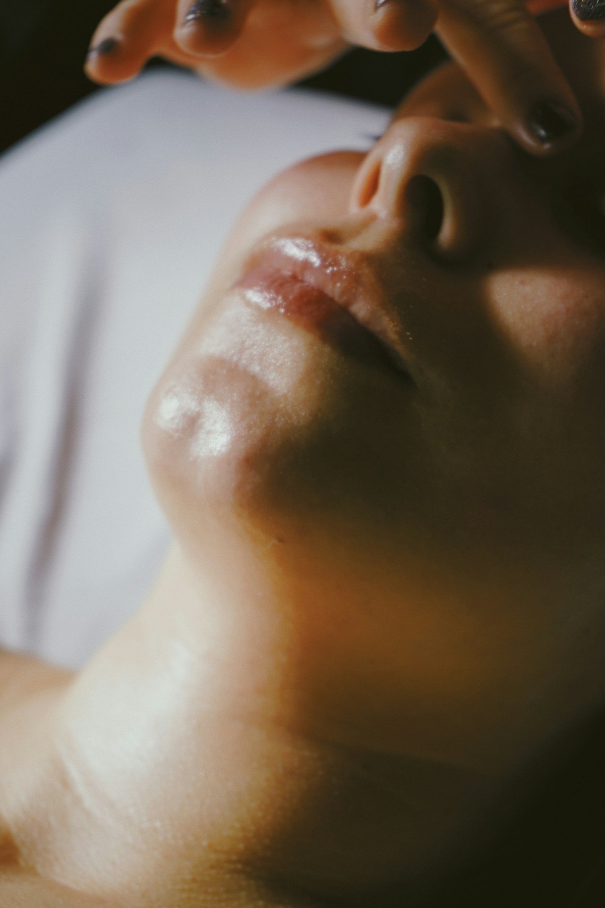 A quiet moment during a professional facial massage